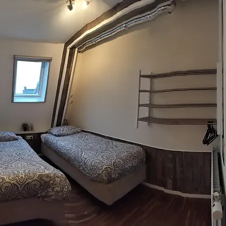 4t4 C Apartment