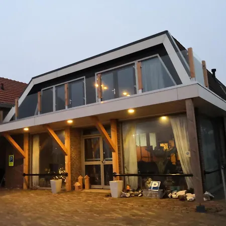 4t4 C Apartment